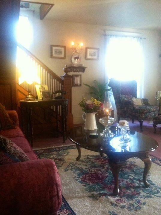 The Bella Ella Bed And Breakfast 캐넌다이과 외부 사진