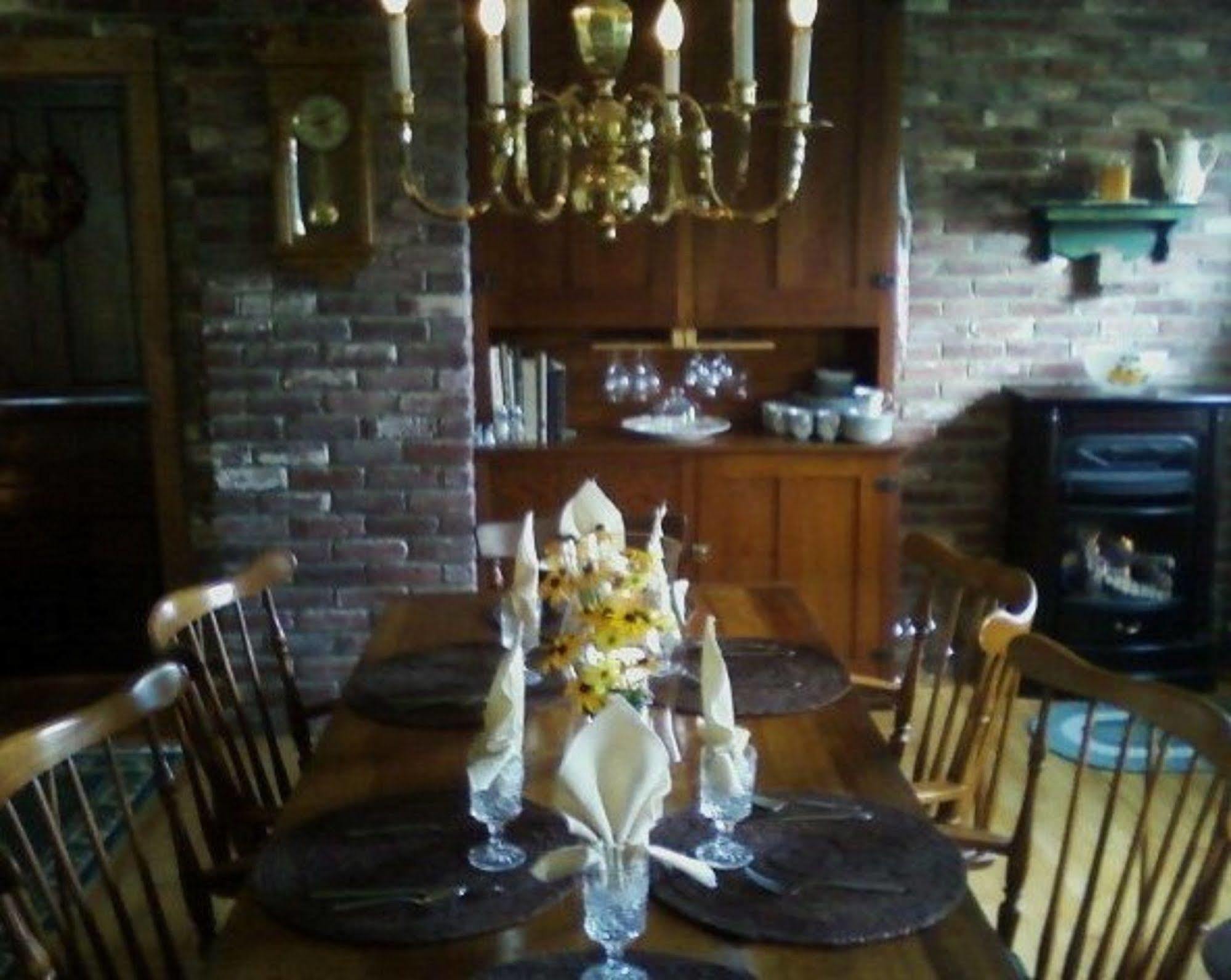 The Bella Ella Bed And Breakfast 캐넌다이과 외부 사진