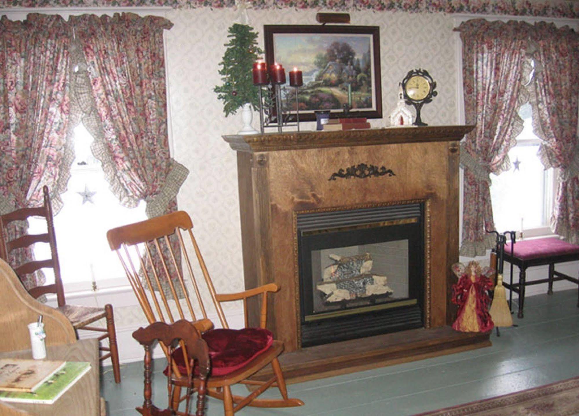 The Bella Ella Bed And Breakfast 캐넌다이과 외부 사진